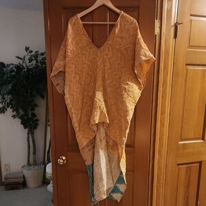 Vibrant V-Neck Patterned Kaftan